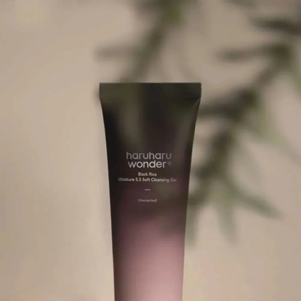 Wonder Black Rice Moisture 5.5 Soft Cleansing Gel gyengéd arclemosó gél pH 5,5-ös 100 ml