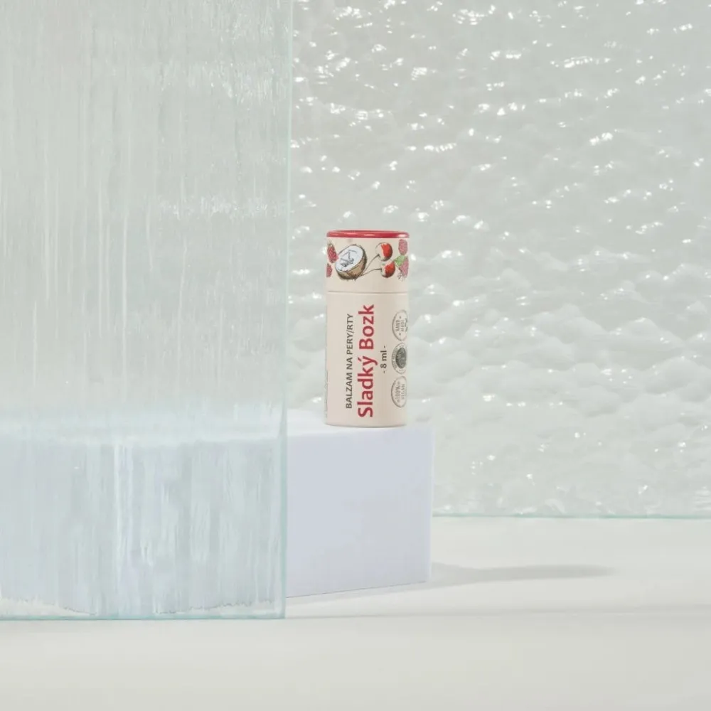 Kvitok Sweet Kiss ajakbalzsam (8 ml) - enyhén színezi az ajkakat