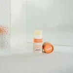 Kvitok Friss citrusos ajakbalzsam (8 ml) - gyengéden hűsítő érzést nyújt.