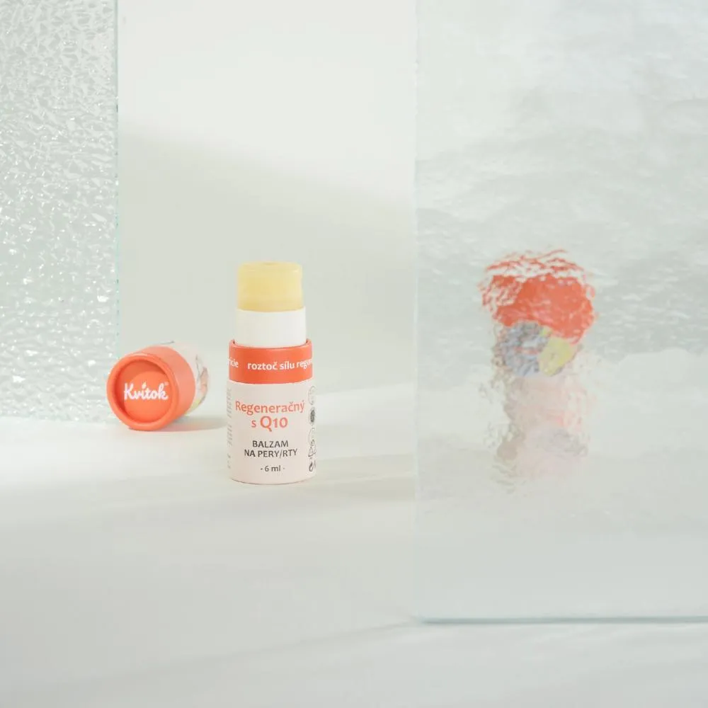 Kvitok Regeneráló ajakbalzsam Q10-zel (8 ml) - szilvaolajjal
