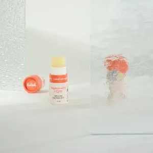 Kvitok Regeneráló ajakbalzsam Q10-zel (8 ml) - szilvaolajjal