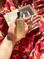 Kvitok Senses Toalettparfüm Pure - minta (2 ml) - jázminos-virágos illat
