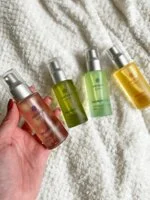 Kvitok Senses Tápláló testolaj Fruity (50 ml) - málna, ribizli és vanília illatával
