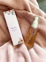 Kvitok Senses Tápláló testolaj Fruity (50 ml) - málna, ribizli és vanília illatával