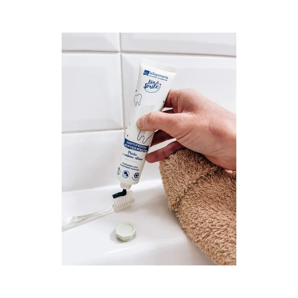 laSaponaria WonderWhite fogfehérítő fogkrém - menta és aktív szén BIO (75 ml)
