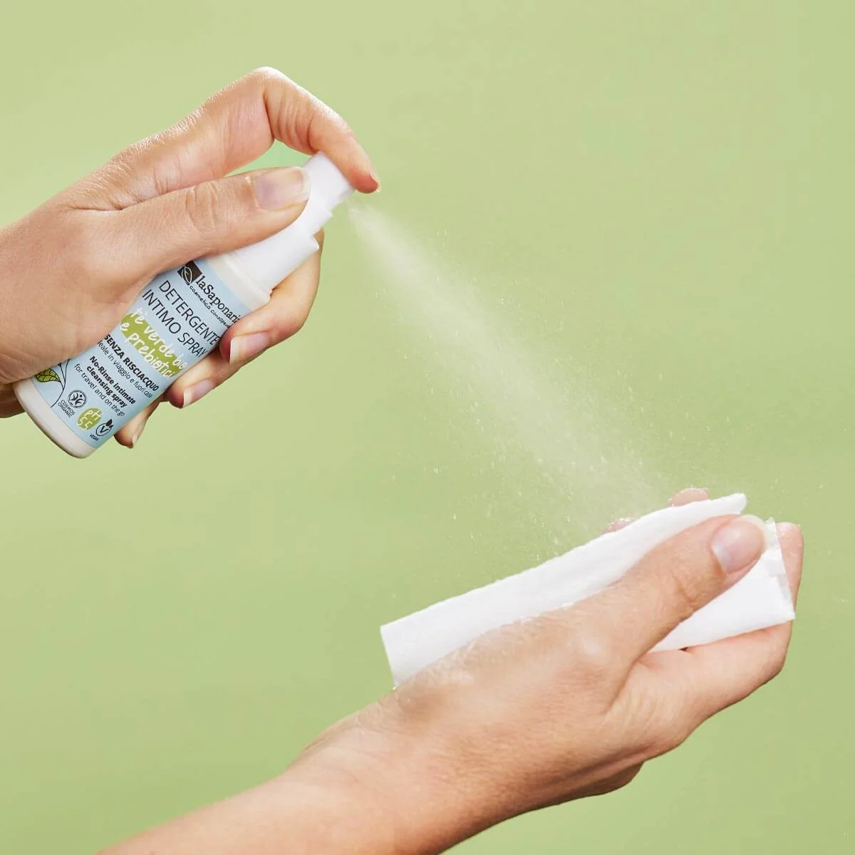 laSaponaria Öblítés nélküli intim spray BIO zöld teával (50 ml) - gyors intim tisztaság bármikor és bárhol
