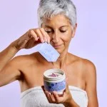 laSaponaria No yellow hajmaszk ősz hajra Amlával és áfonyával (200 ml) – semlegesíti a sárgás árnyalatokat