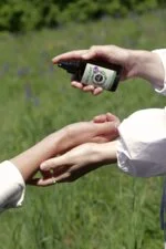 LEROS Gyógynövényes rovarriasztó (100 ml) – szúnyogok és kullancsok ellen