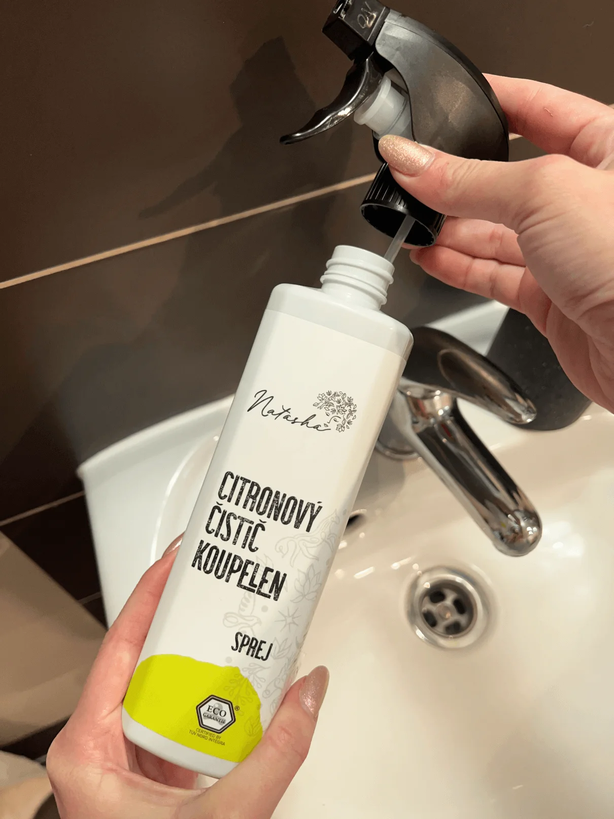 Natasha Citromos fürdőszobatisztító – spray (500 ml) – kemény vizű háztartások számára is megfelelő
