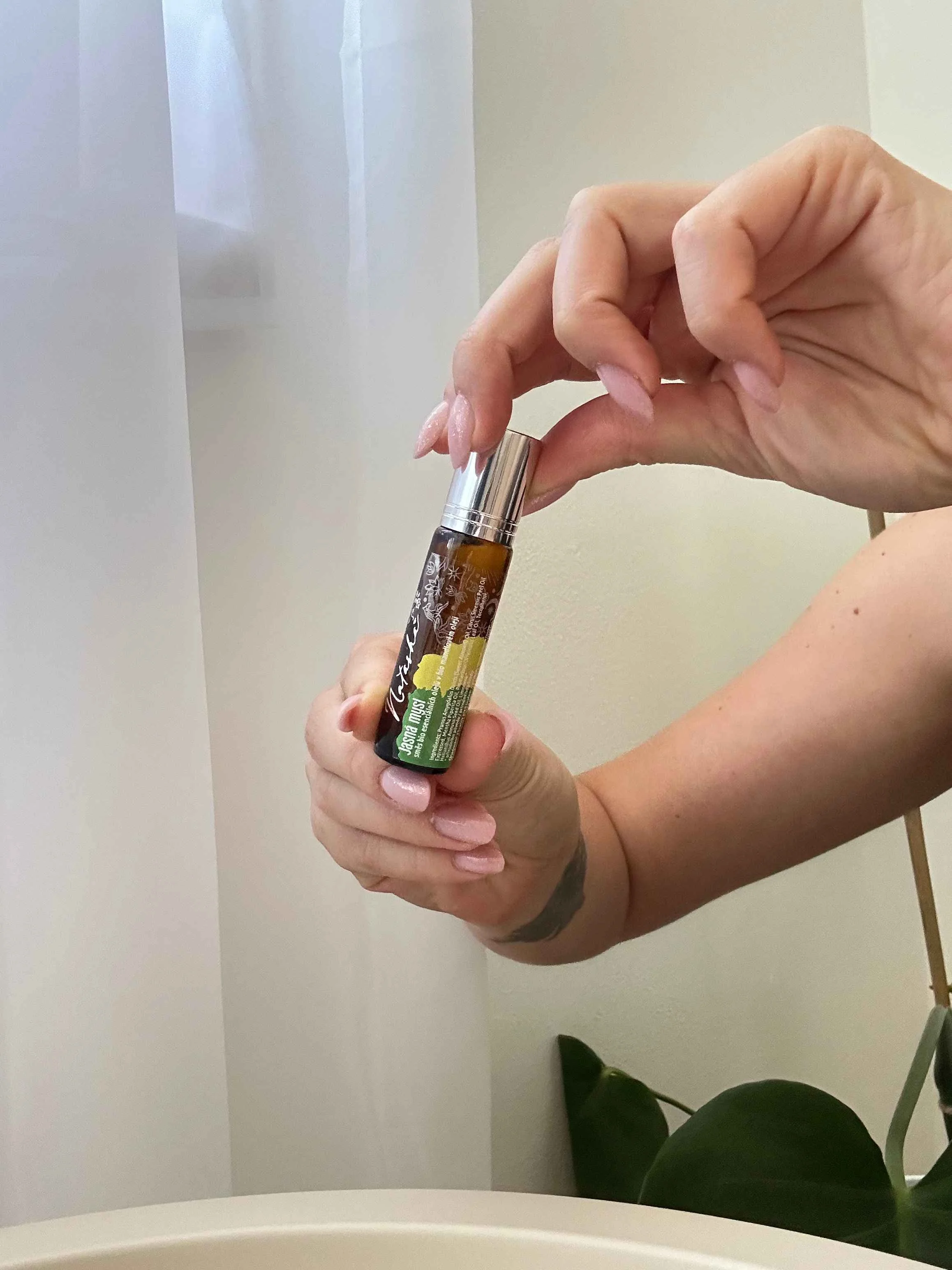 Natasha Roll-on illóolaj-keverék – Tiszta elme (10 ml) – felfrissülés bármikor és bárhol