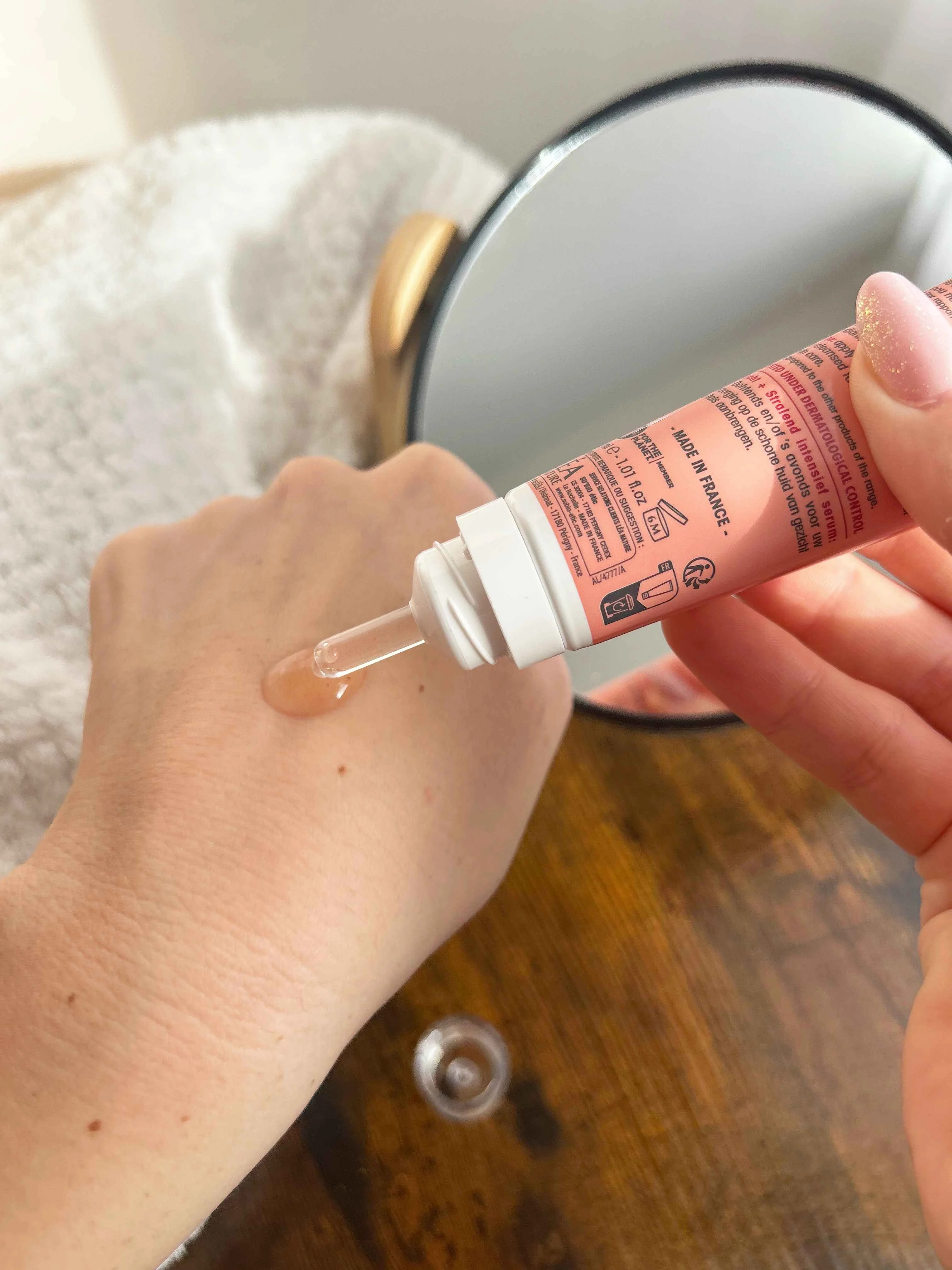 SO’BiO étic Ragyogást fokozó, ránctalanító Lift'Grenade BIO szérum (30 ml) - gránátalmával