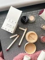 Uoga Uoga Krémes szemöldökpomádé (2,5 ml) 797 Pebbles & Salt - Szőke - 3 árnyalat az optikailag dúsabb szemöldökért
