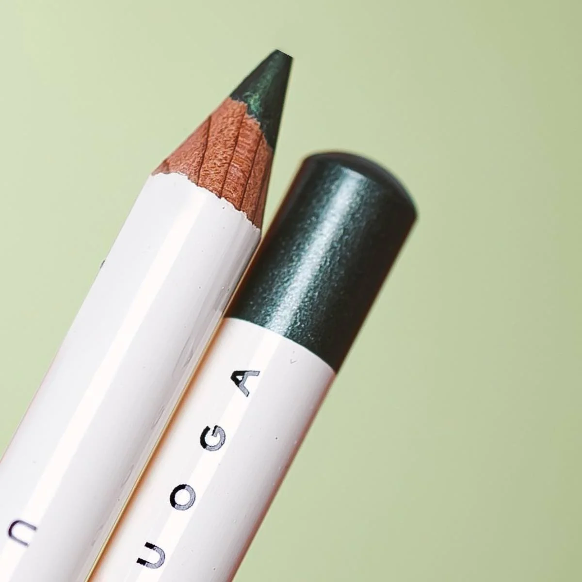 Uoga Uoga Puha szemceruza BIO 850 Blacker than Black - Fekete - 4 árnyalat minden megjelenéshez