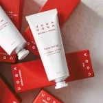 Uoga Uoga Regeneráló arcradír vörösáfonyával (40 ml) - simább és ragyogóbb bőrért