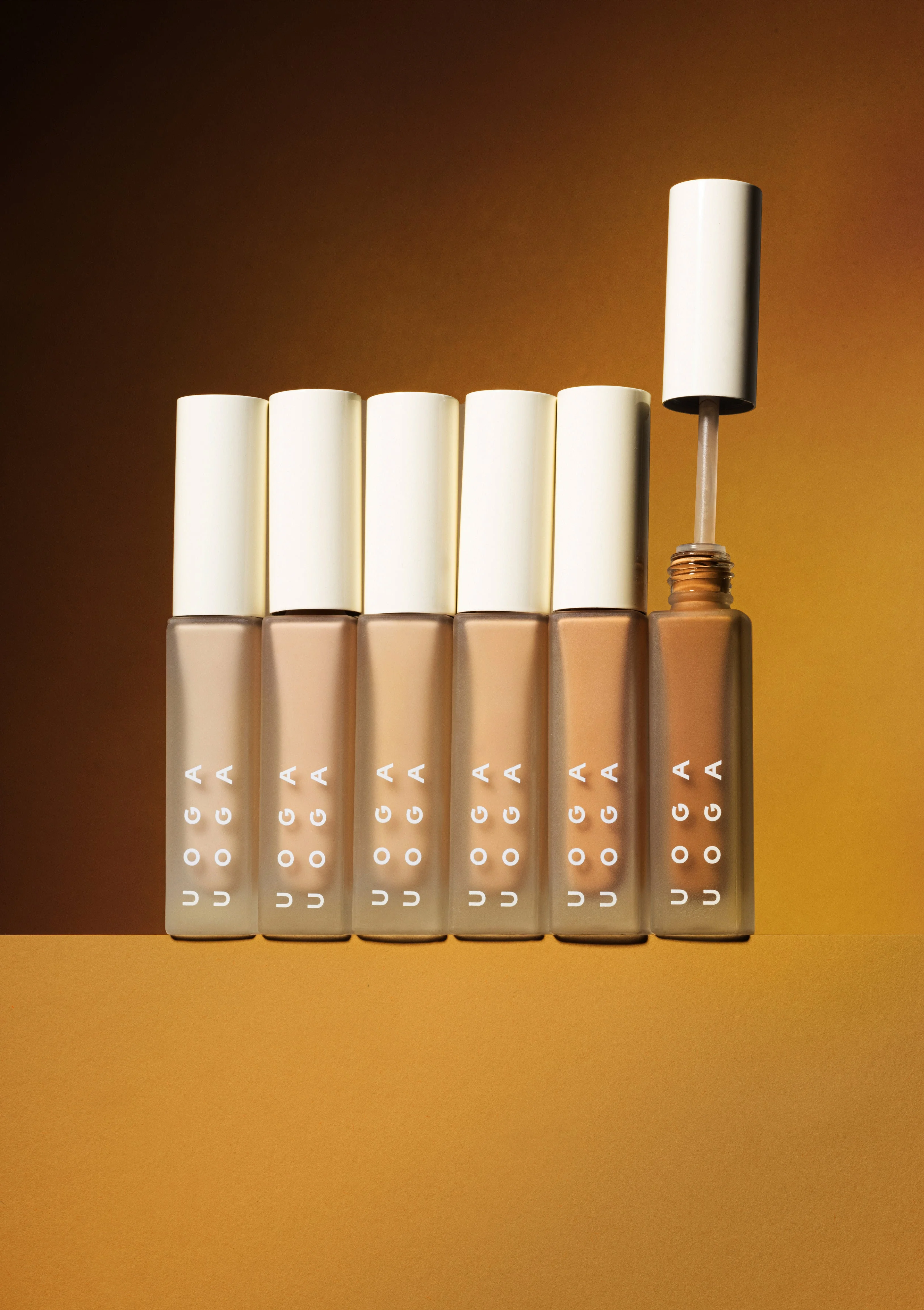 Uoga Uoga Folyékony korrektor (5 ml) Invisible Hero No. 6 - 676 Neutral Deep - láthatatlan hős a bőrhibákra