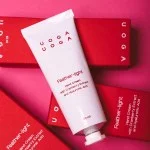Uoga Uoga Tápláló kézkrém Feather-light bio vörösáfonyával (40 ml) - száraz és igénybevett bőrre