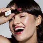 Uoga Uoga Tápláló ajakrúzs (4 g) 611 Chocoberry - 6 ásványi alapú árnyalat