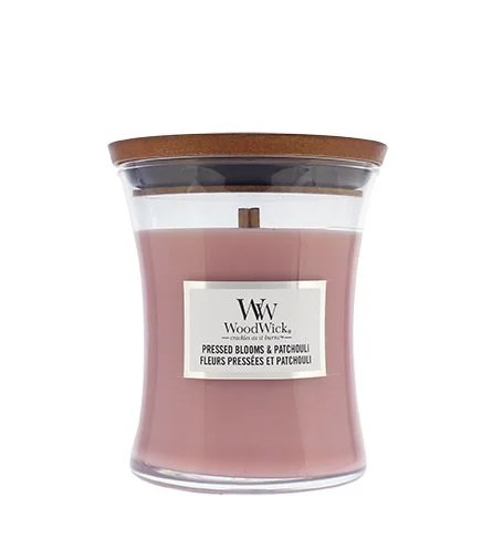 Pressed Blooms & Patchouli illatgyertya fa kanóccal 275 g