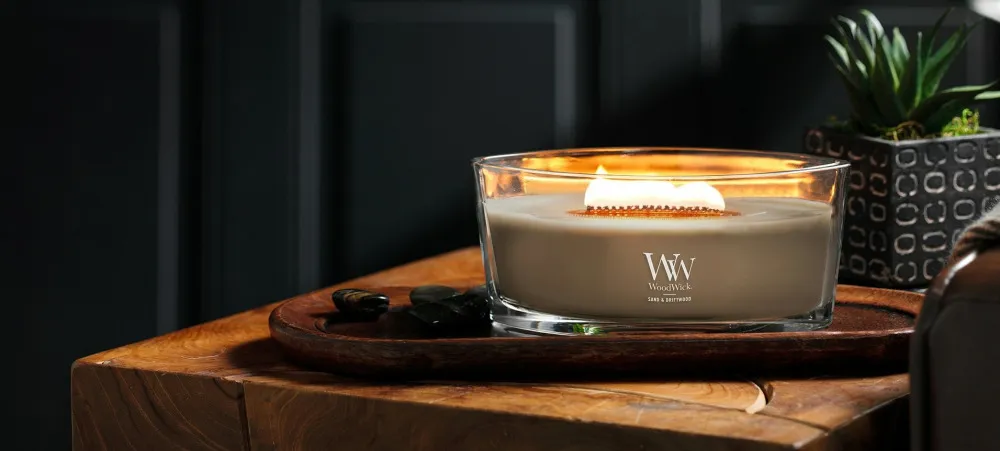 Rosewood vonná svíčka s dřevěným knotem pro muže 453,6 g