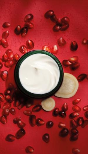 Feszesítő éjszakai krém gránátalma és maca peptidekkel 40 ml