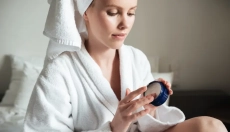 Mi az urea és mire használják, ha száraz kezek, hámló bőr vagy repedezett sarkak okoznak problémát?