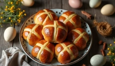 Hogyan élvezze a hot cross buns-t egész évben