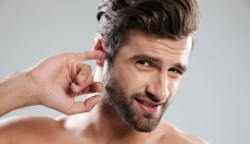 Hogyan lehet megakadályozni, hogy a víz a fülben maradjon